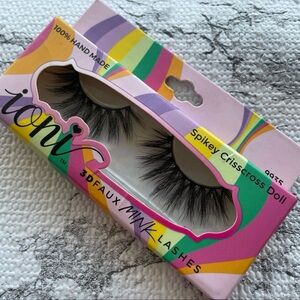 Ioni Lashes